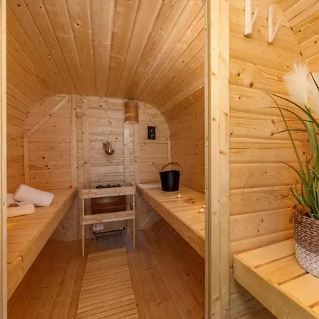 Dom wakacyjny House On The 2 *